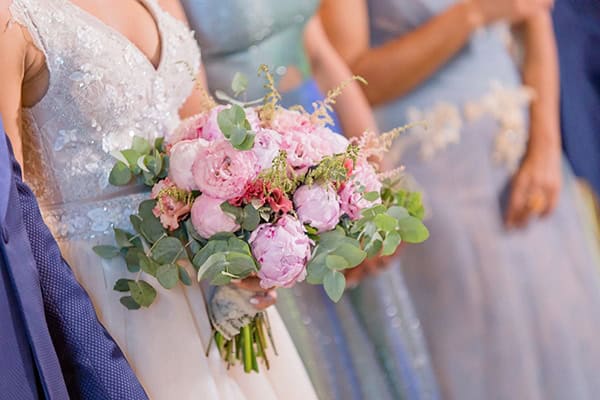 Πανέμορφα νυφικά μπουκέτα με παιώνιες