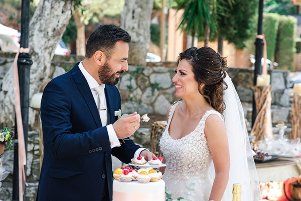 beautiful-fall-wedding-athens-chrysanthemums_21