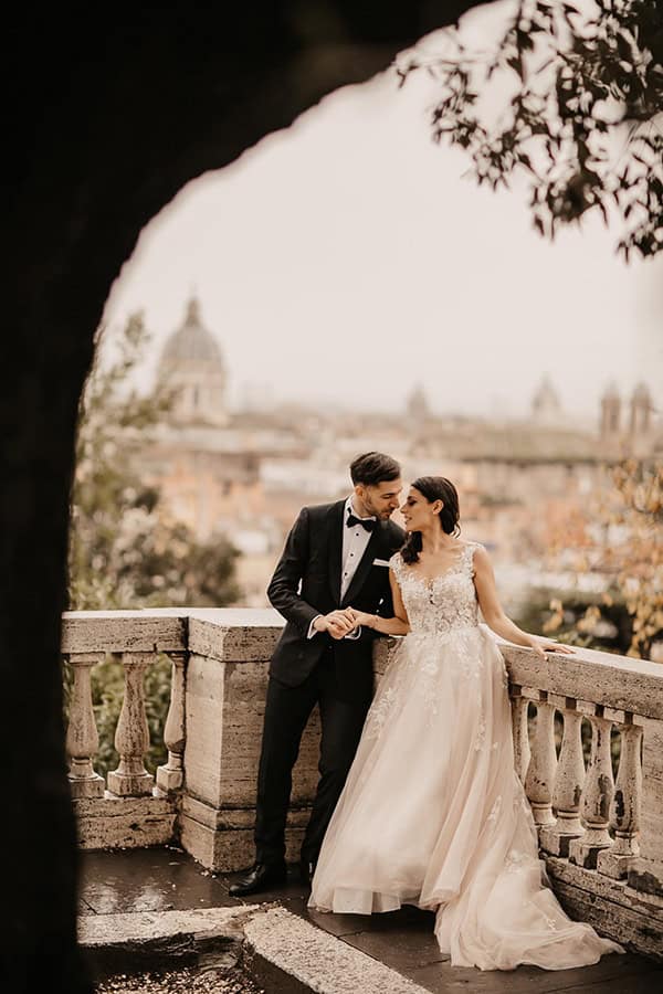 beautiful-fall-wedding-athens-romantic-details_01x