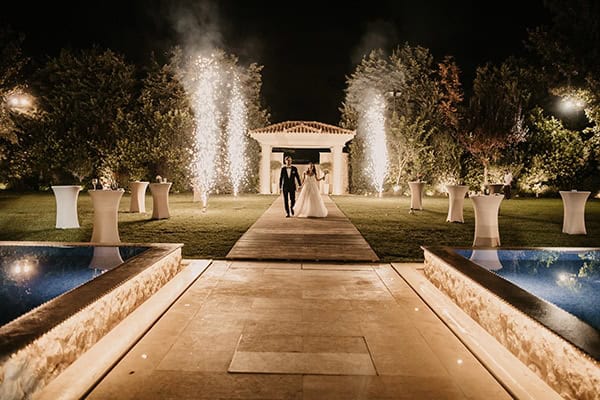 beautiful-fall-wedding-athens-romantic-details_36