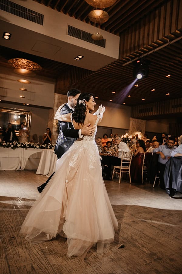 beautiful-fall-wedding-athens-romantic-details_38