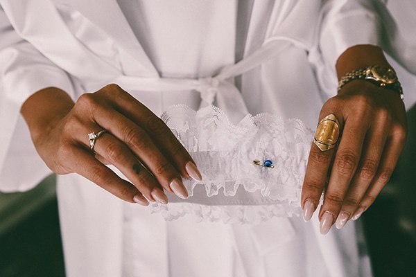 beautiful-summer-wedding-karpathos-traditional-elements_05x