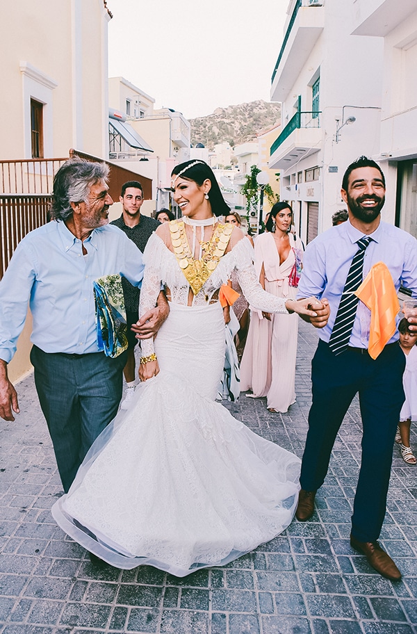 beautiful-summer-wedding-karpathos-traditional-elements_11x