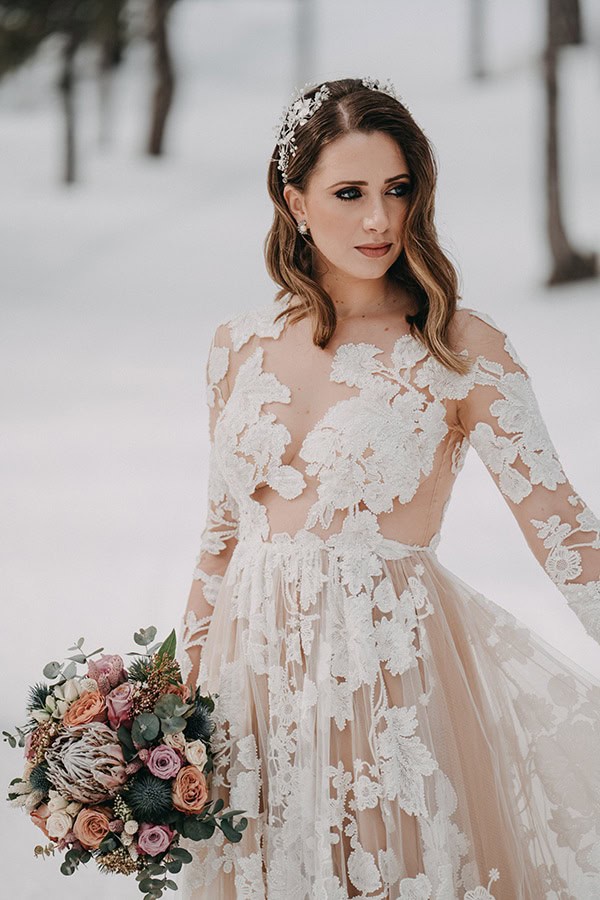 beautiful-winter-wedding-larnaca-warm-hues_04