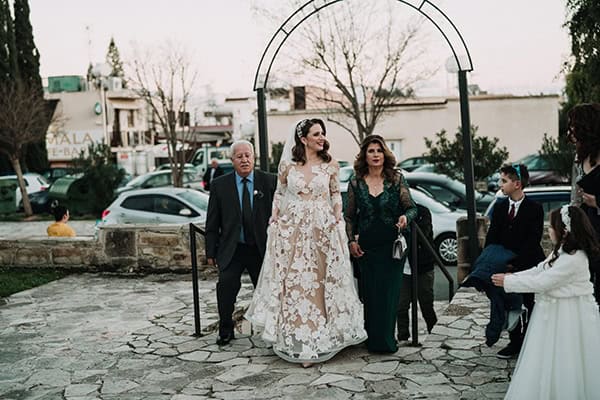 beautiful-winter-wedding-larnaca-warm-hues_15