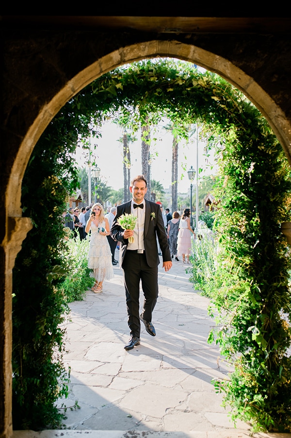 elegant-summer-wedding-nicosia-white-green-hues_17