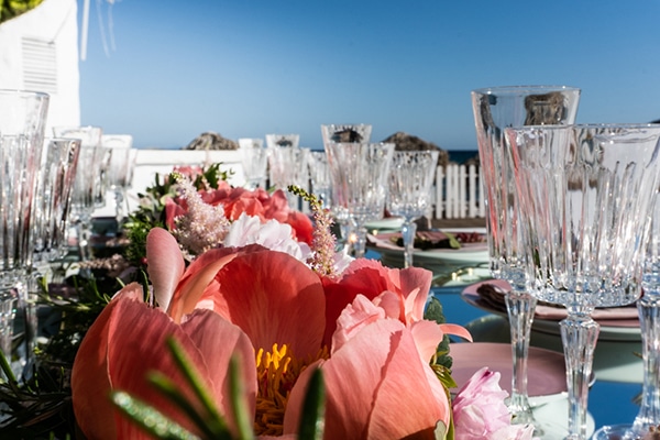 luxurious-wedding-decoration-ideas-mirrors-dusty-pink-hues_06