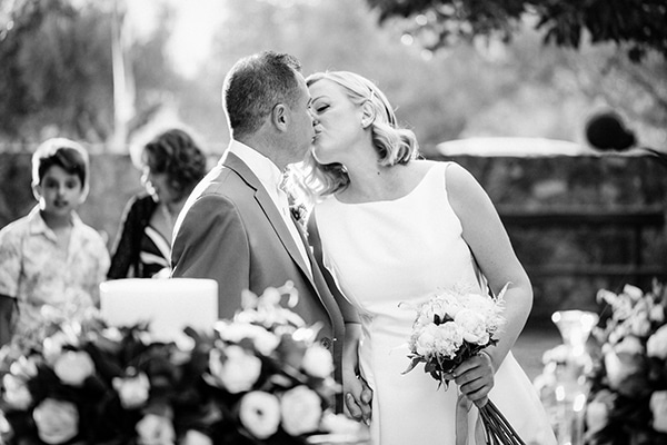 minimal-chic-fall-wedding-athens-white-roses-peonies_09x