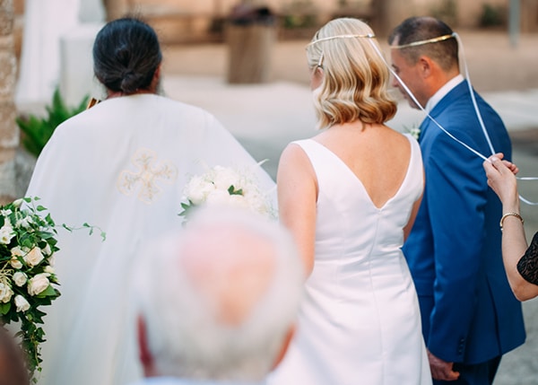 minimal-chic-fall-wedding-athens-white-roses-peonies_12