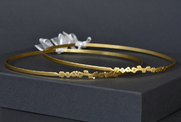 minimal-chic-wedding-wreaths-elegant-wedding_03x