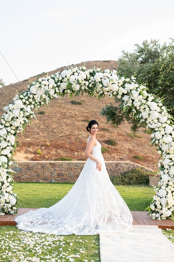 outdoor-summer-wedding-athens-most-romantic-details_02