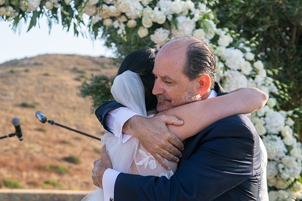 outdoor-summer-wedding-athens-most-romantic-details_18