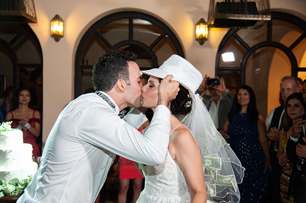 outdoor-summer-wedding-athens-most-romantic-details_35