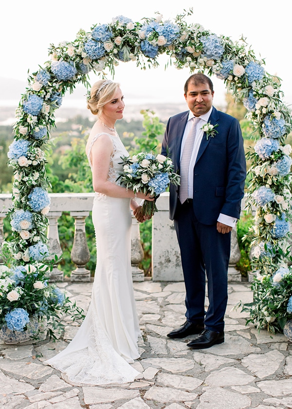 romantic-wedding-corfu-dusty-blue-hues-elegant-touches_10