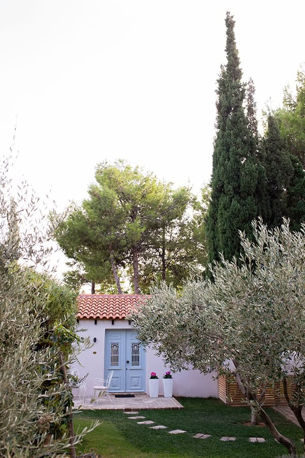 beautiful-styled-shoot-rustic-details-romantic-atmosphere_03x