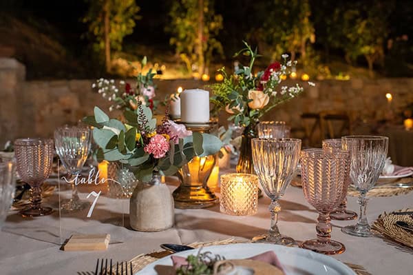 beautiful-styled-shoot-rustic-details-romantic-atmosphere_10