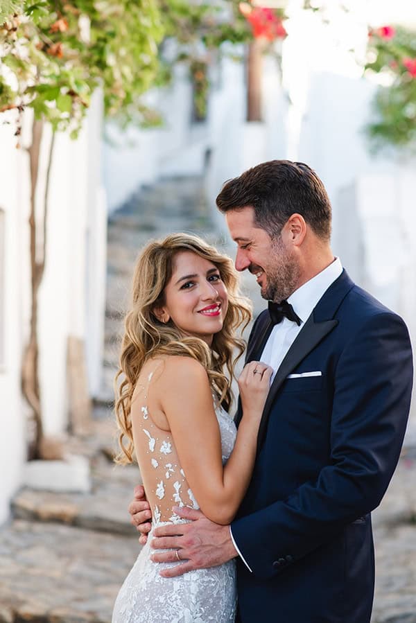 beautiful-summer-wedding-athens-romantic-florals_01x