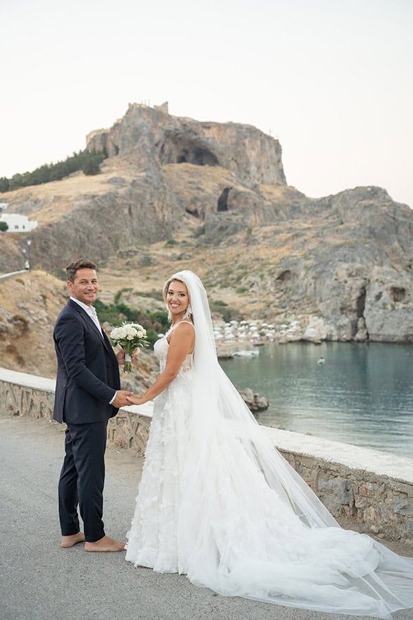 beautiful-summer-wedding-rhodes-olive-leaves-white-flowers_02