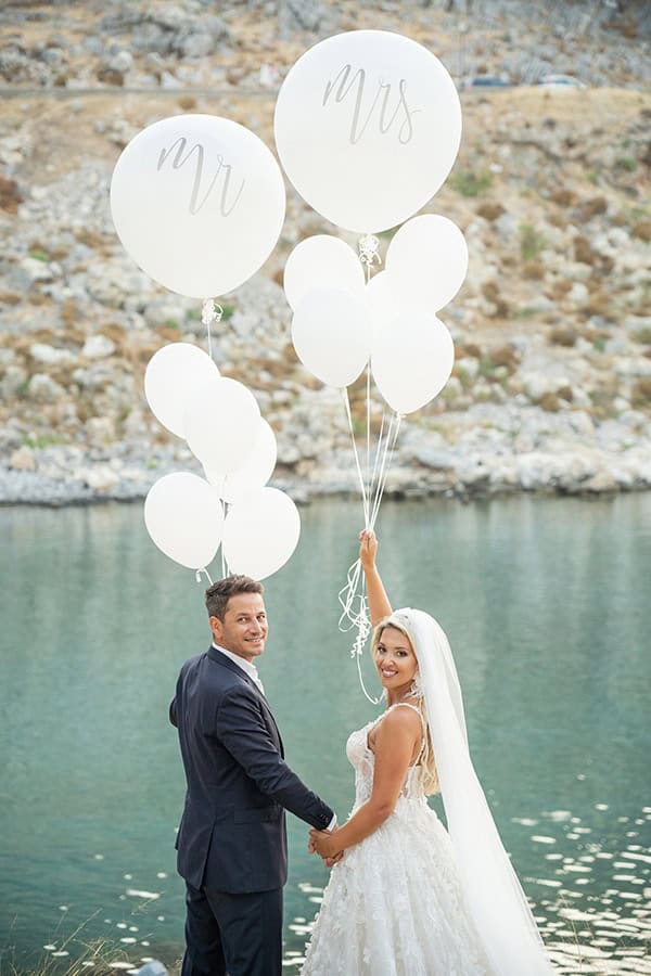 beautiful-summer-wedding-rhodes-olive-leaves-white-flowers_03x