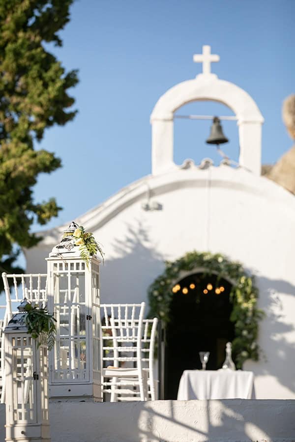 beautiful-summer-wedding-rhodes-olive-leaves-white-flowers_07x