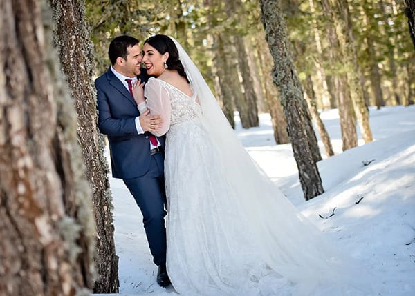 beautiful-winter-wedding-larnaca-burgundy-hues_01
