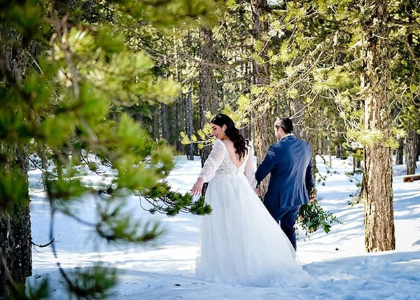 beautiful-winter-wedding-larnaca-burgundy-hues_02