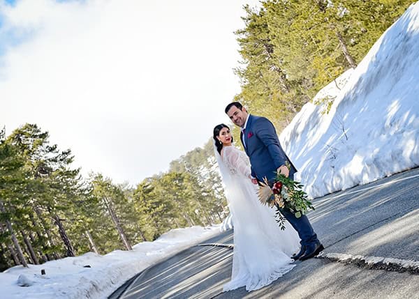 beautiful-winter-wedding-larnaca-burgundy-hues_03