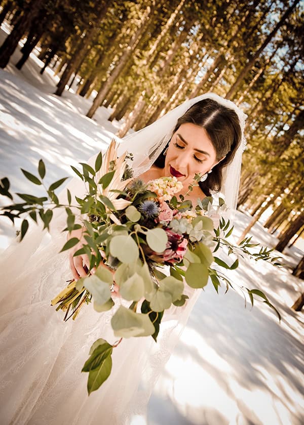 beautiful-winter-wedding-larnaca-burgundy-hues_03x