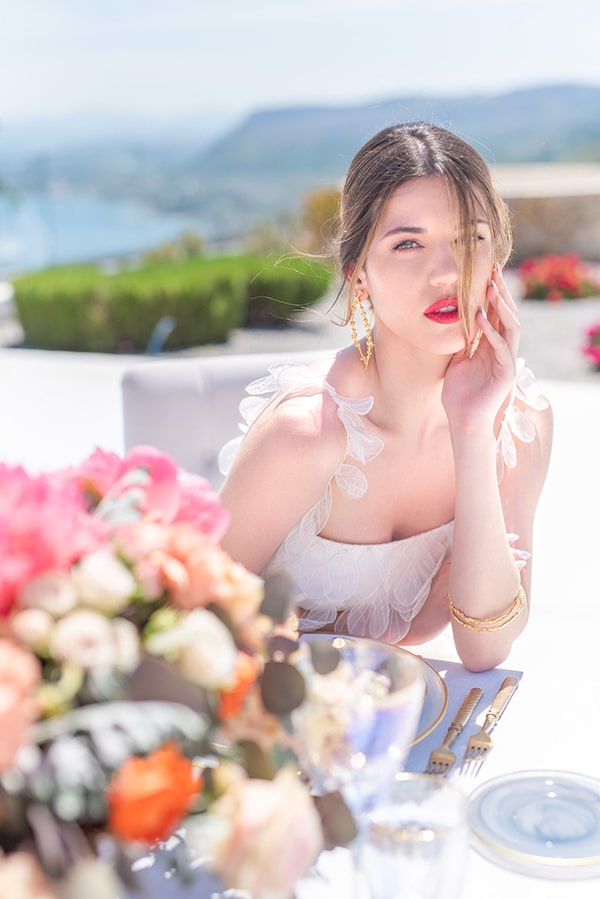 dreamy-greek-seafoam-inspired-styled-shoot-magical-view_14