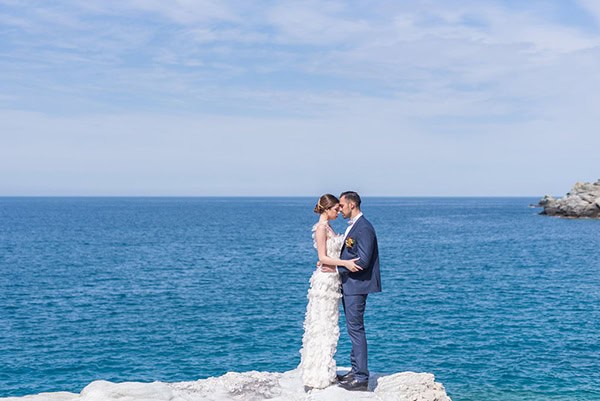 dreamy-greek-seafoam-inspired-styled-shoot-magical-view_20