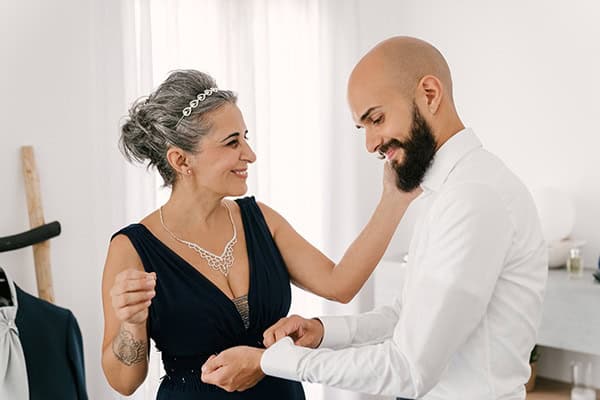 montern-elegant-wedding-santorini-inspiring-wedding-decoration-ideas_13