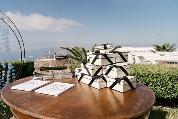 montern-elegant-wedding-santorini-inspiring-wedding-decoration-ideas_18