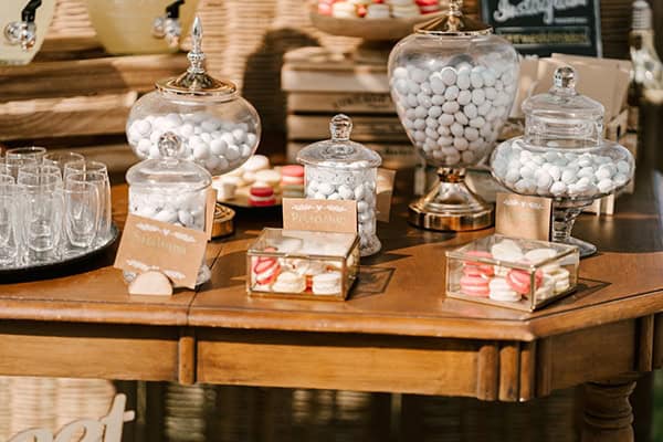 montern-elegant-wedding-santorini-inspiring-wedding-decoration-ideas_19