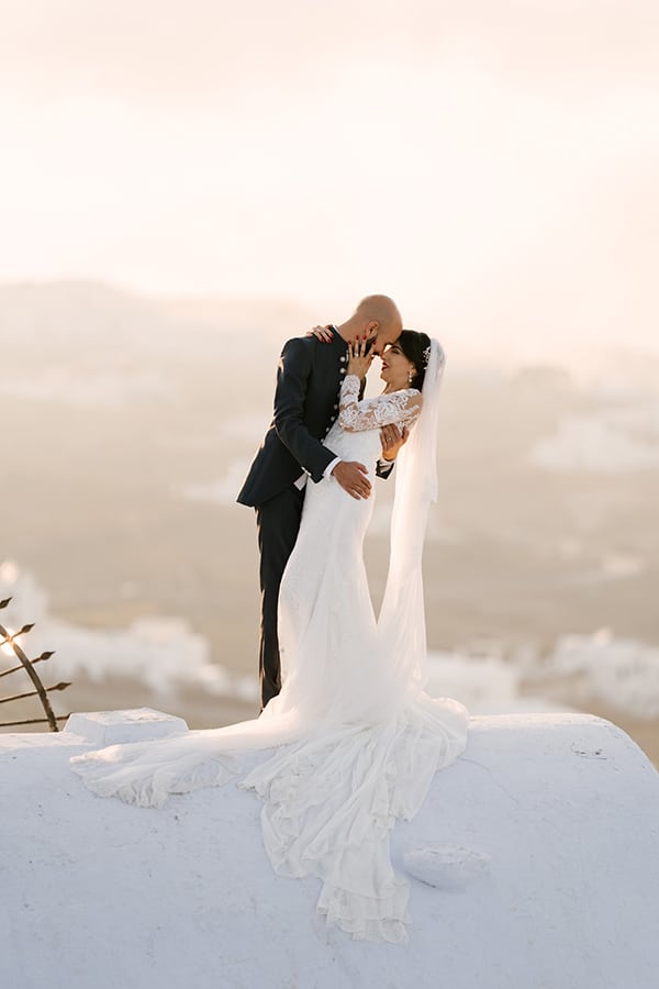 montern-elegant-wedding-santorini-inspiring-wedding-decoration-ideas_52
