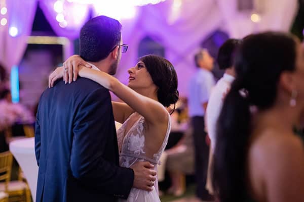 romantic-fall-wedding-nicosia-llilac-touches_29