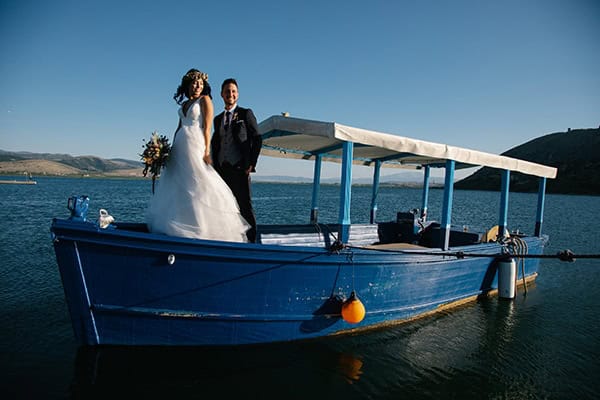 rustic-summer-wedding-thessaloniki-beautiful-floral-design_02
