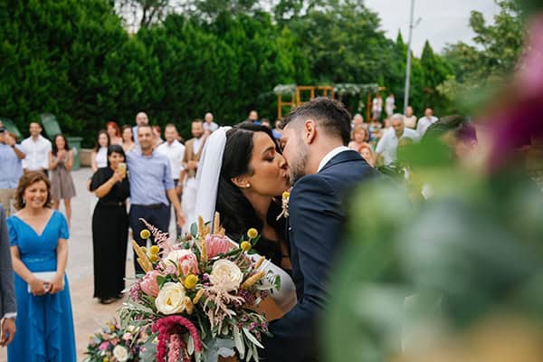 rustic-summer-wedding-thessaloniki-beautiful-floral-design_18