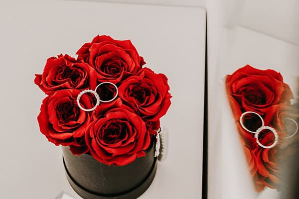 stunning-summer-wedding-baby-breath-rustic-details_05