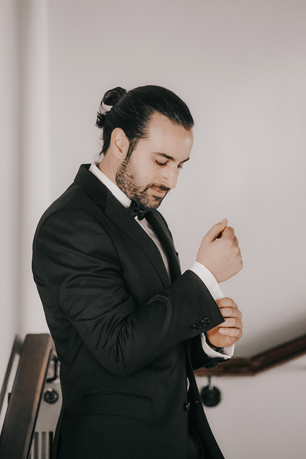 stunning-summer-wedding-baby-breath-rustic-details_12