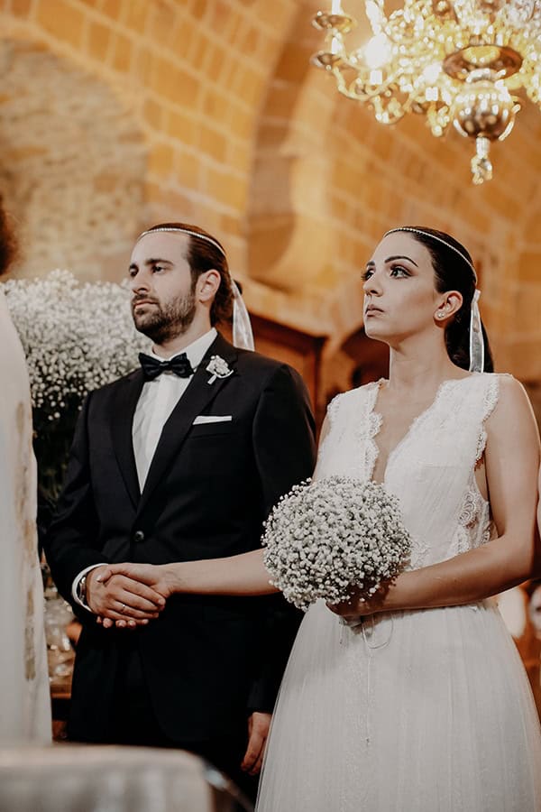 stunning-summer-wedding-baby-breath-rustic-details_16