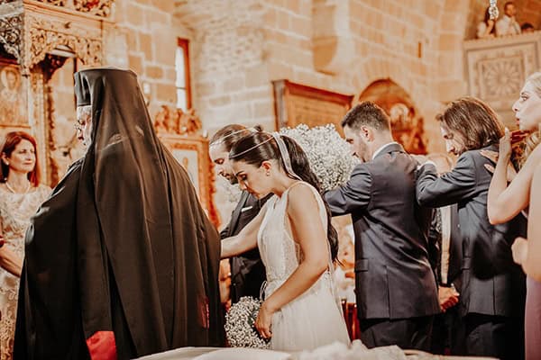 stunning-summer-wedding-baby-breath-rustic-details_17