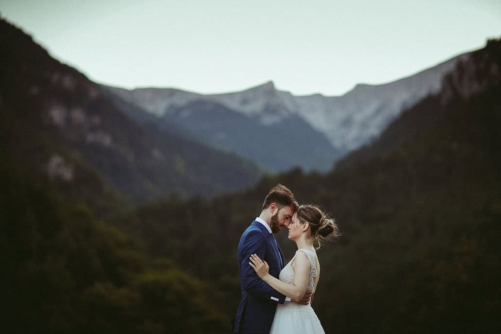 Υπέροχος καλοκαιρινός γάμος σε παραθαλάσσιο κτήμα με την πιο ρομαντική ατμόσφαιρα │ Λίλα & Κώστας