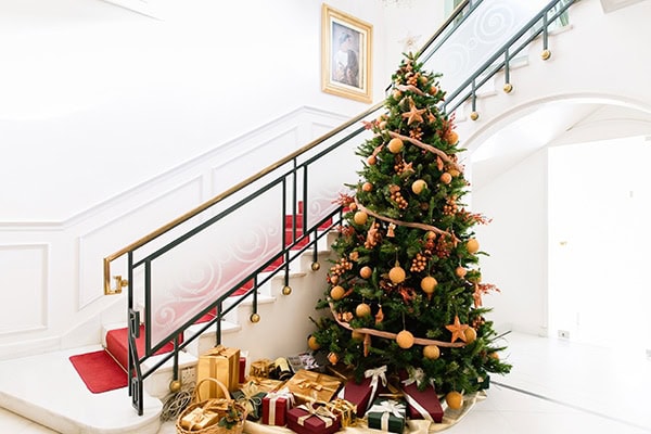 stunning-winter-wedding-festive-mood_05x