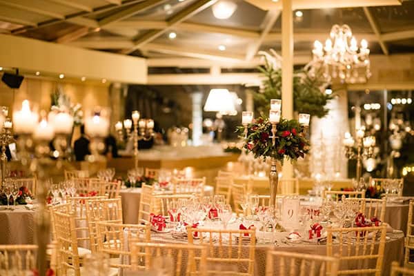 stunning-winter-wedding-festive-mood_19x
