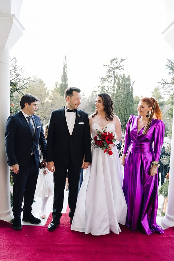 winter-wedding-athens-romantic-atmosphere-red-amaryllis_08