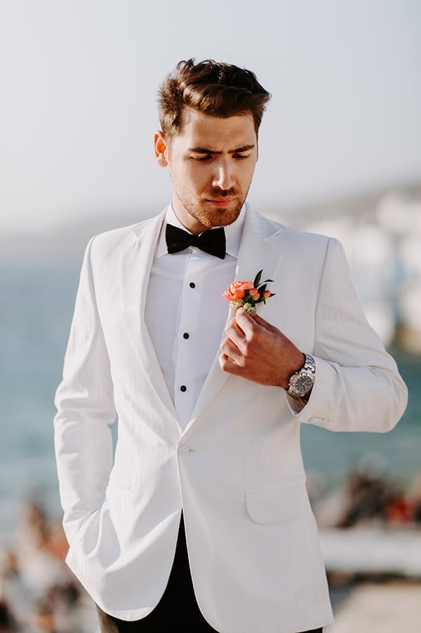 dreamy-elopement-mykonos-beautiful-coral-peonies_07x