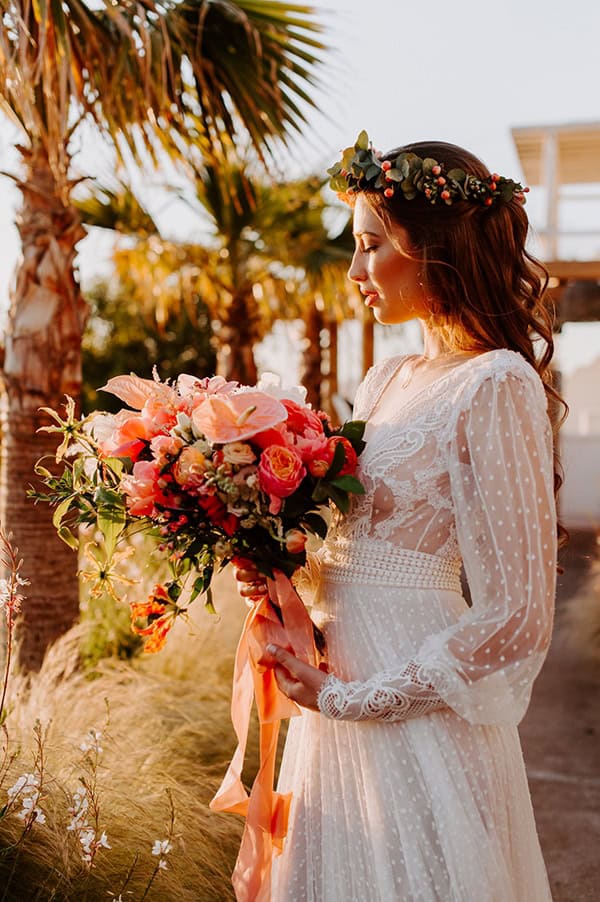 dreamy-elopement-mykonos-beautiful-coral-peonies_30