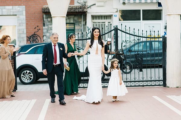 elegant-fall-wewdding-kozani-eucalyptus--white-flowers-gold-details_21