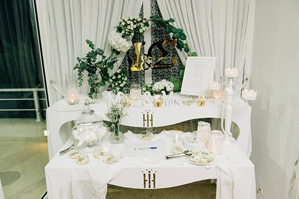 elegant-fall-wewdding-kozani-eucalyptus--white-flowers-gold-details_35