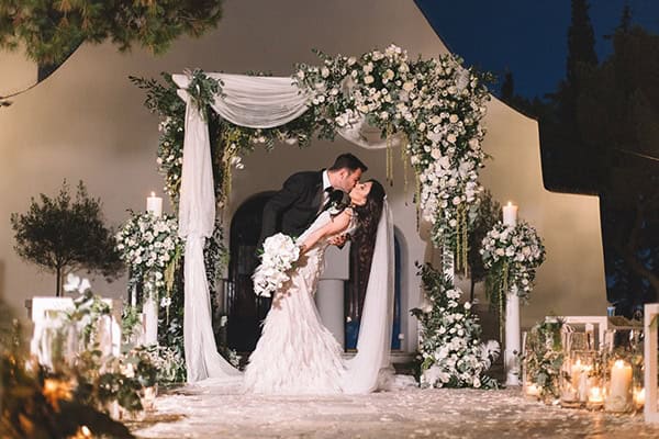romantic-suymmer-wedding-athens-beautiful-floral-design_27x